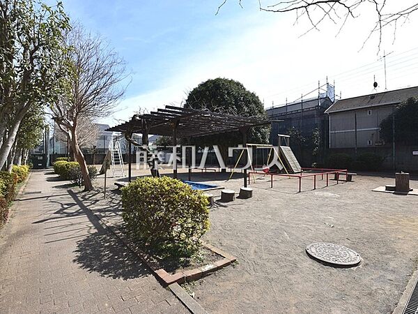 下連雀みなみうら児童公園 (710m)