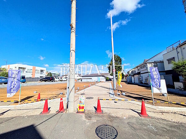 ≪現地外観≫JR南武線「西府」駅 徒歩6～7分！この恵まれたロケーションによる幸福感は、毎朝の通勤時にしっかりと感じられるのではないでしょうか。　【府中市本宿町1丁目】