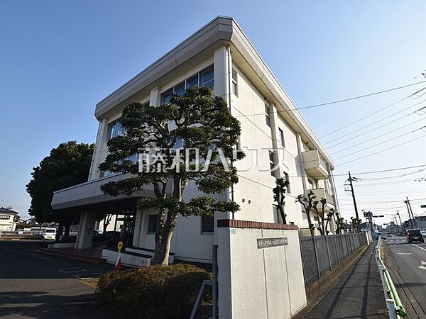 武蔵村山市立三ツ木地区図書館 (790m)