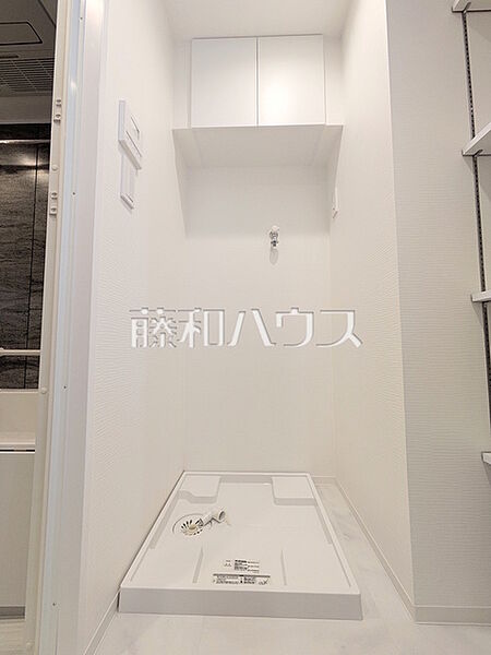 洗濯機置き場　【グランクレスト上祖師谷】
