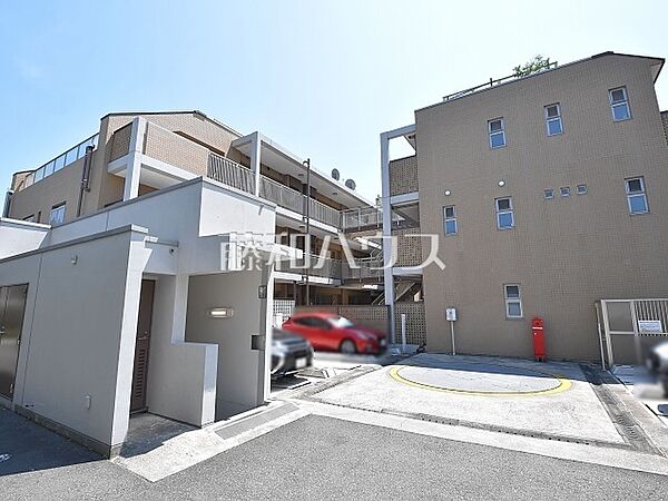 駐車場　【オーパス】