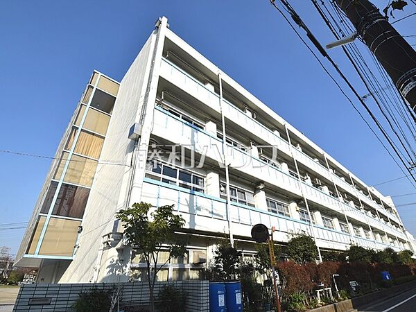 武蔵野市立第三中学校 (1110m)