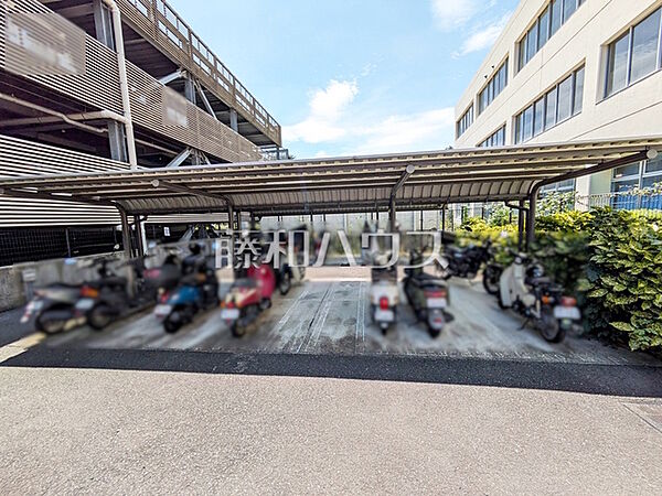 ≪バイク置き場≫　【エフユニバース】