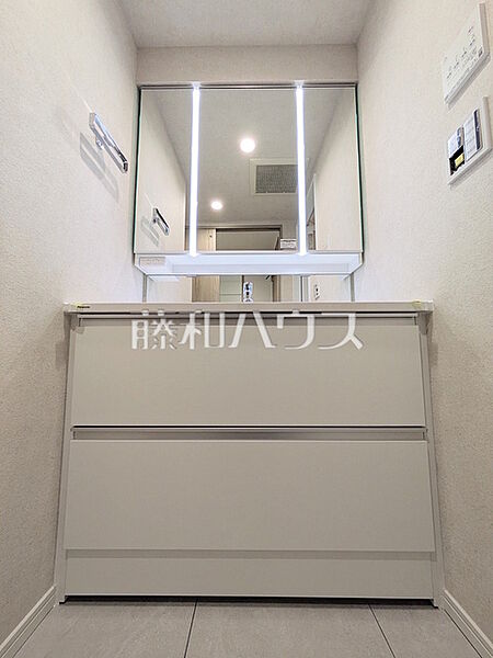 洗面室　【エクストール世田谷千歳】