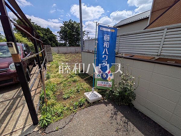 現地写真/旗竿地は、小さなお子様が急に道路に飛び出てしまうことを防ぎます。安心してお庭で遊ぶことができますね。　【杉並区井草5丁目】