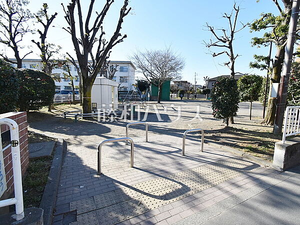 東立川公園 (730m)