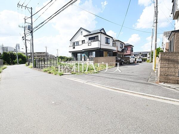 接道状況および現場風景　【東久留米市神宝町1丁目】理想をかなえる自由設計の土地！ぜひ皆様の「こんな家に住みたい！」をお聞かせ下さい。