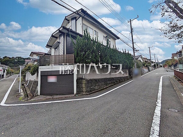 接道状況および現場風景　【八王子市元八王子町3丁目】