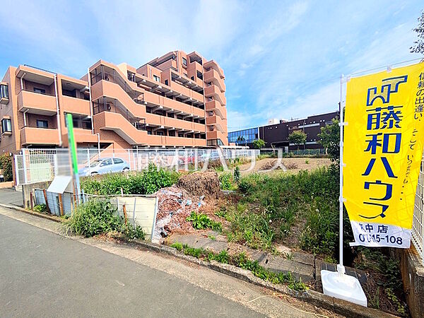 ≪現地外観（現況：造成前）≫京王線・JR南武線「分倍河原」駅 徒歩10分！この恵まれたロケーションによる幸福感は、毎朝の通勤時にしっかりと感じられるのではないでしょうか。【府中市本町4丁目】