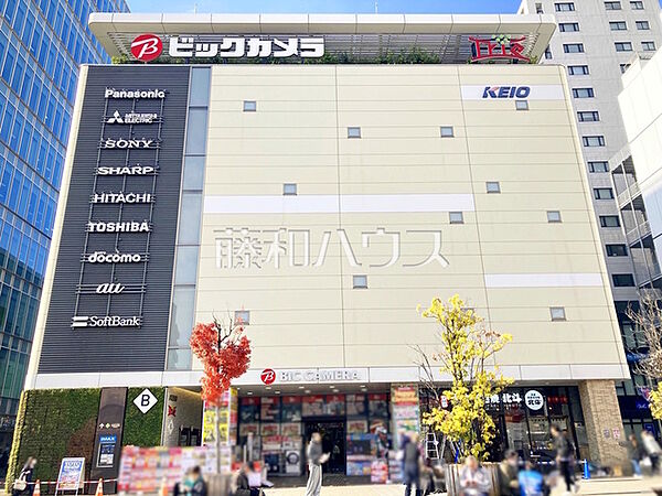 ビックカメラ 京王調布店 (680m)