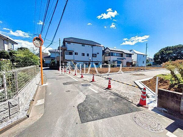 接道状況および現場風景　【西東京市下保谷5丁目】 平日のご案内も可能です。まずはお気軽にお問合せ下さいませ