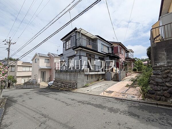 ≪接道状況≫南西道路のため日当たり良好な立地◎　【多摩市連光寺4丁目】