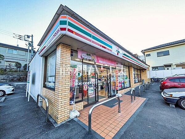 セブン-イレブン 多摩諏訪越通り店 (1980m)