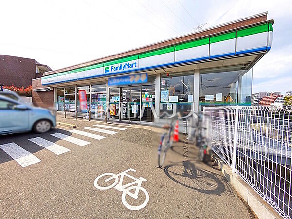 ファミリーマート　秀栄関戸五丁目店 (1670m)