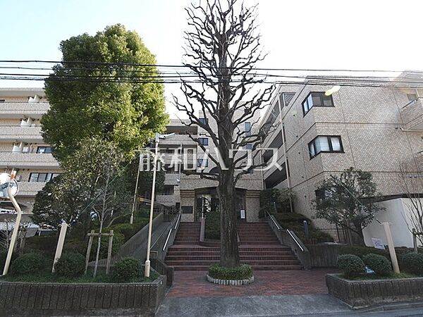 外観　【ライオンズガーデン富士見台】
