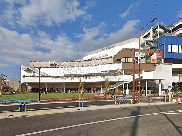 エミテラス所沢 (820m)