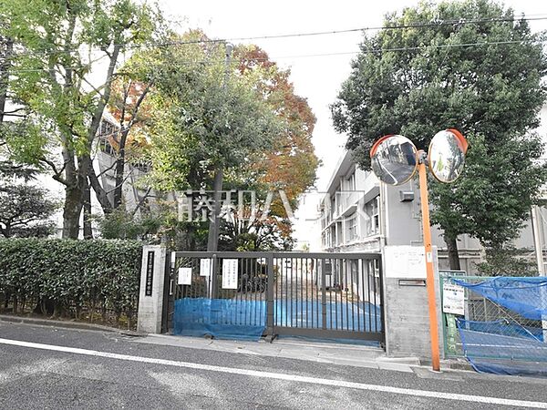練馬区立開進第三中学校 (140m)
