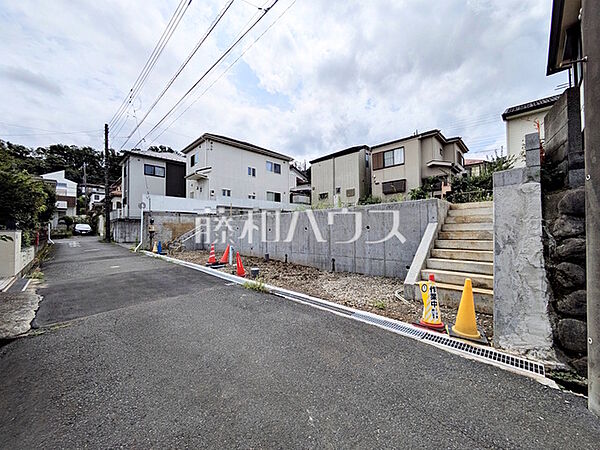接道状況および現場風景　【日野市程久保2丁目】