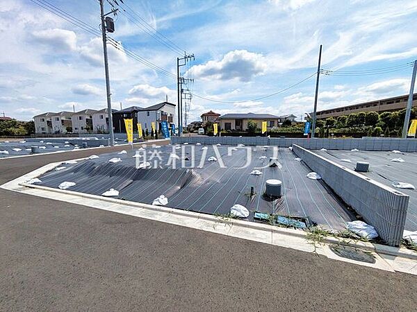 4号地　現地写真　【東久留米市下里1丁目】 見学はしたいけど、なかなか時間が取れない・・・そんな方に出勤前や仕事終わりにマイホームを見学できるサポートをいたします。