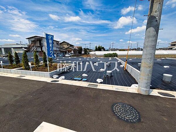 10号地　現地写真　【東久留米市下里1丁目】 周辺環境はもちろん、日当たりや設備仕様など、実際に行ってみないと分からないことも多くございます。