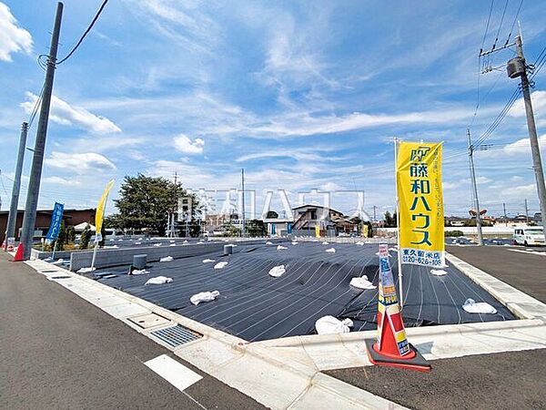現場風景【東久留米市下里1丁目】 建物のプレゼンをさせていただきますので、実際の完成イメージを思い描いていただくことができます。お気軽にお問合せ下さい。