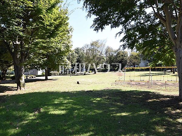連雀中央公園 (440m)