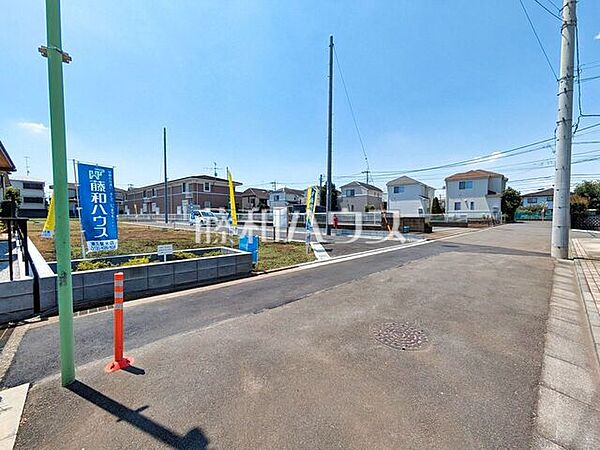 接道状況および現場風景　【東久留米市本町4丁目】周辺環境はもちろん、日当たりなど営業担当がご案内いたしますので、お気軽にお問い合わせください♪