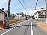 外観：接道状況および現場風景　【杉並区浜田山1丁目】お住まい探しは、家の良し悪しだけでなく周辺環境も重要なポイントです。ぜひ一度お客様の目でご覧ください。　