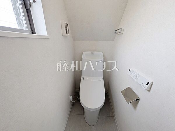 トイレ　【三鷹市深大寺2丁目】