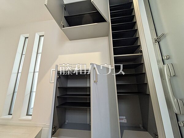 玄関収納　【三鷹市深大寺2丁目】