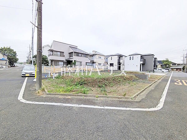≪接道状況≫周辺は落ち着いた雰囲気の住宅地です。小さなお子様がいるご家庭も安心です。【府中市四谷3丁目】