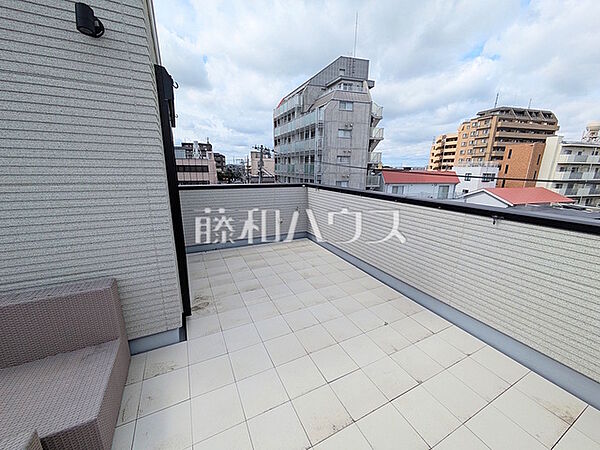 屋上テラス　【練馬区南大泉4丁目】