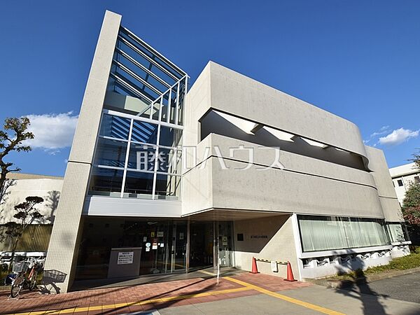 東大和市立中央図書館 (1100m)