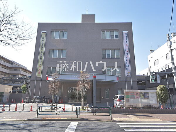 警視庁 三鷹警察署 (690m)