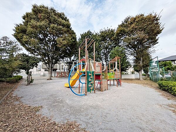 住吉町第3公園 (1290m)