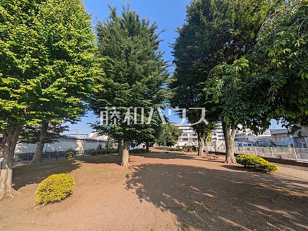 御嶽塚公園 (460m)