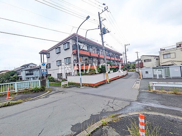 外観　【武蔵野プラザひばりヶ丘パート？】 お住まい探しは、家の良し悪しだけでなく周辺環境も重要なポイントです。ぜひ一度お客様の目でご覧ください。
