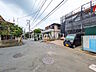 外観：接道状況および現場風景　【朝霞市岡3丁目】