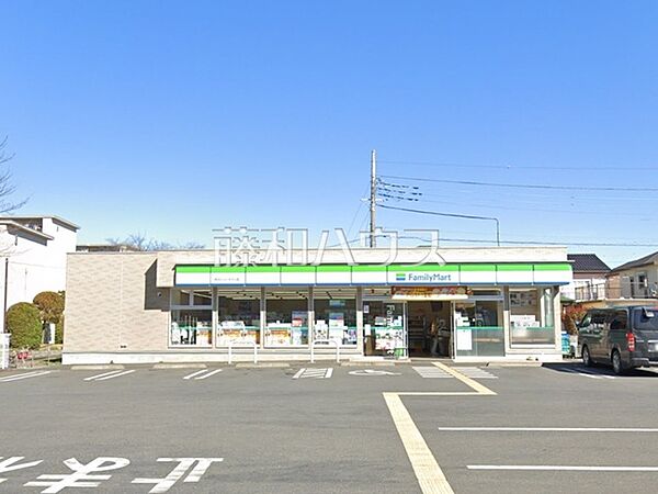 ファミリーマート所沢ニュータウン店 (600m)