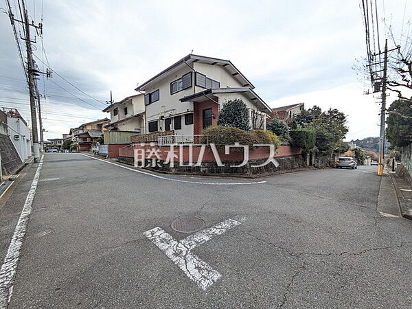 接道状況および現場風景　【八王子市南陽台1丁目】