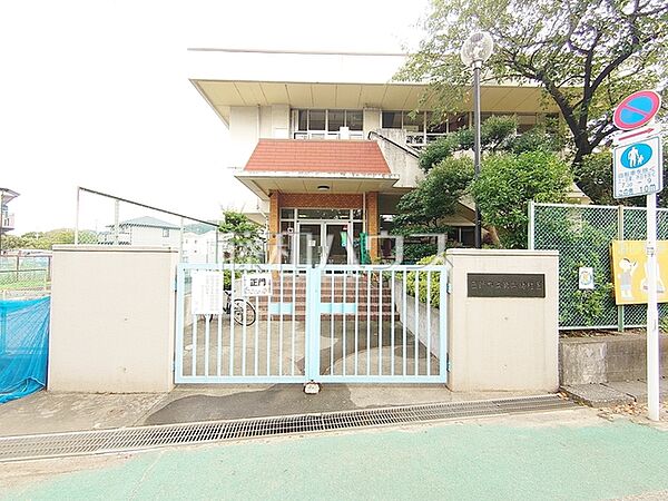 日野市立第二幼稚園 (1060m)