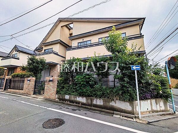 現地写真(現況：古屋有)　【杉並区西荻北3丁目】ご家族の夢を思いのままにかなえるため、自由設計プランを採用。ご家族お一人お一人にマッチした、世界に一つだけのオリジナル住宅を実現してみませんか？