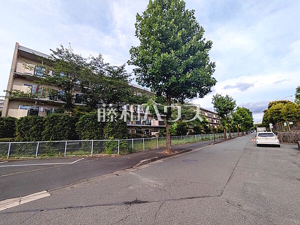 ≪現地外観≫　【ニューライフマンション武蔵野台　E棟】