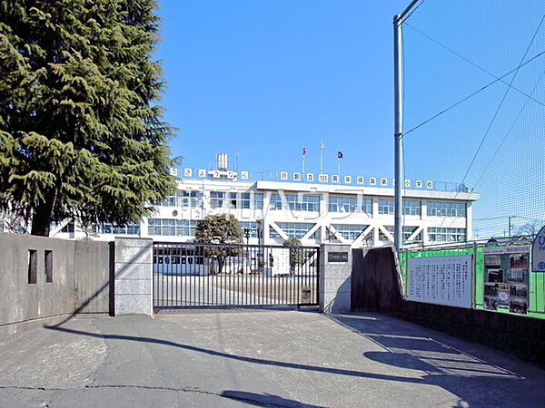 昭島市立拝島第一小学校 (620m)