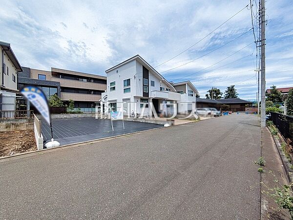 接道状況および現場風景　【清瀬市野塩1丁目】 物件の事、諸費用の事など、小さな疑問もお気軽にご連絡・ご相談下さい。