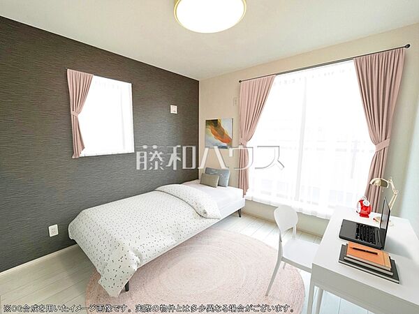 ◆モデルハウス　居室◆ アクセントクロスが空間を華やかに色づけます。