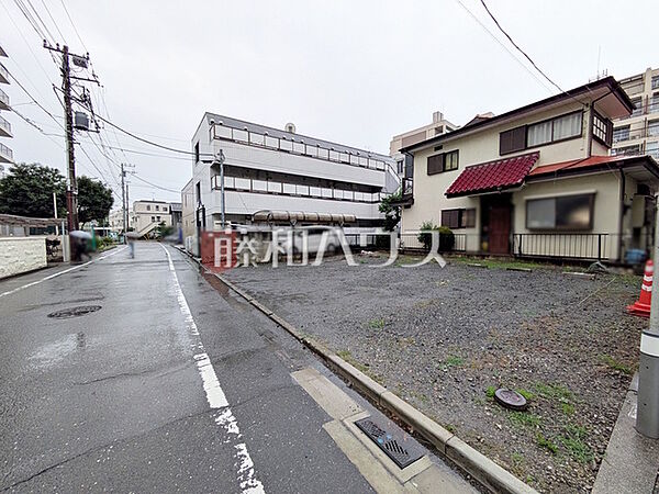 ≪現地写真（現況：古屋有）≫京王線「布田」駅 徒歩6分♪ フリースタイル分譲地で、個性あふれる住まいを実現いたしませんか？ 　【調布市国領町1丁目】