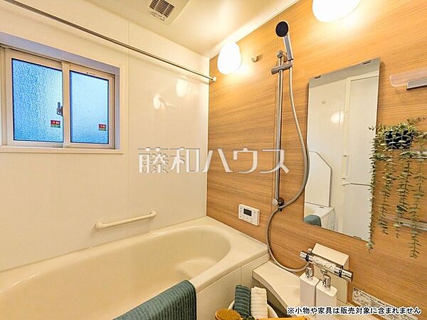 浴室　【八王子市堀之内】 足を伸ばして入れるバスタブで、ゆっくり一日の疲れを癒して下さい。　