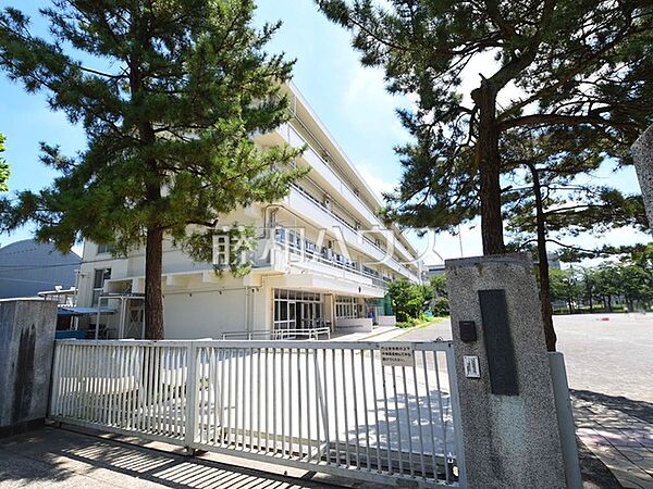 東久留米市立大門中学校 (650m)