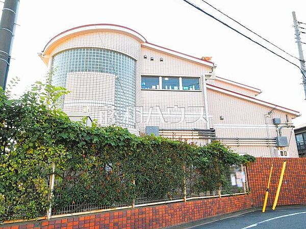 落合幼稚園 (230m)
